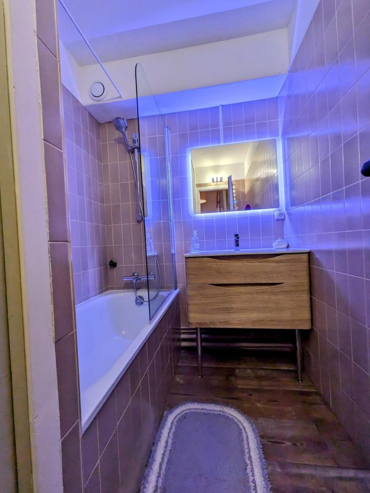 Superbe Appartement Au Pied Des Pistes -Le Chamois 莱代塞尔 外观 照片